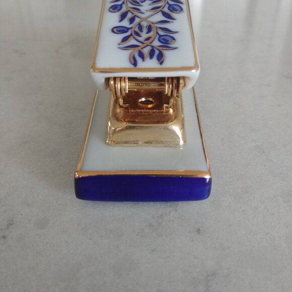 Blue white gold ceramic functional stapler - Picture 5 of 12